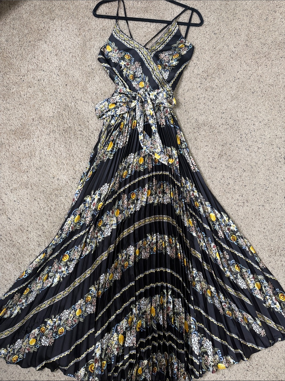 NWOT White House Black Market Black Floral Pleated Maxi Dress 2